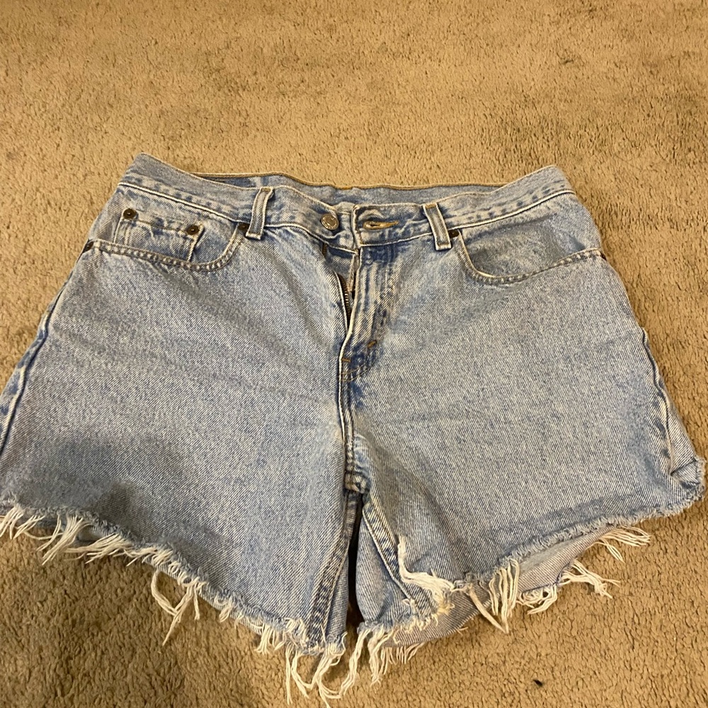 577 Levi Jean shorts